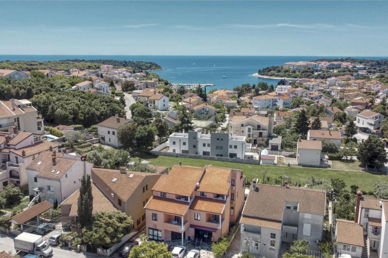 Charming House On The Beach And Deluxe Apartment Pula Room photo